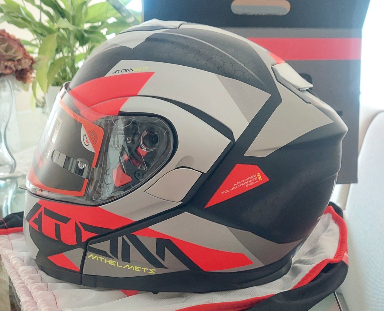 Capacete Modular MT Helmets