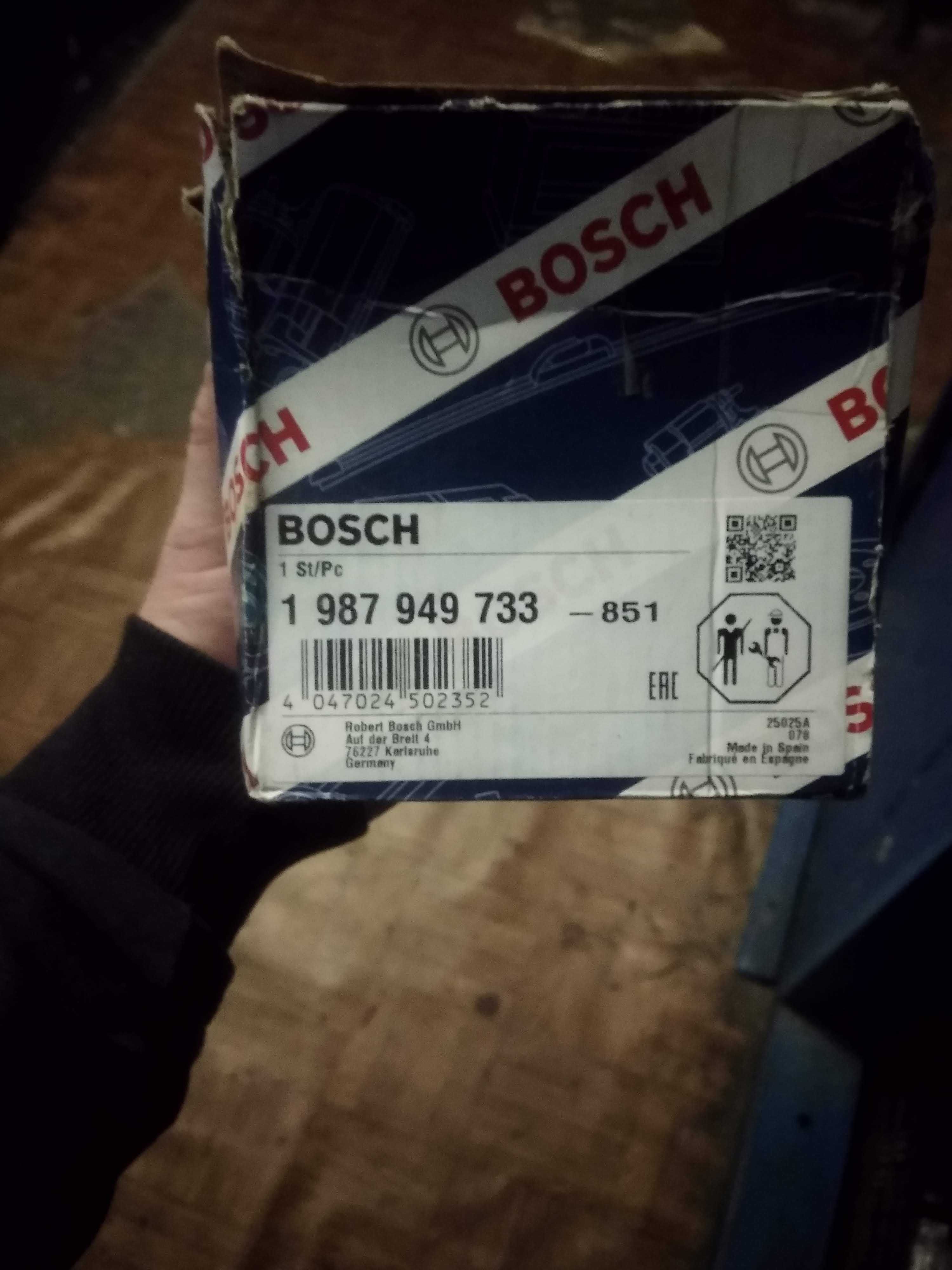 1987949733 Bosch помпа водяная (насос охлаждения