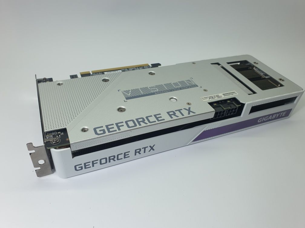 Видеокарта GEFORCE RTX 3060Ti 8Gb Gigabyte Vision в идеальном состояни