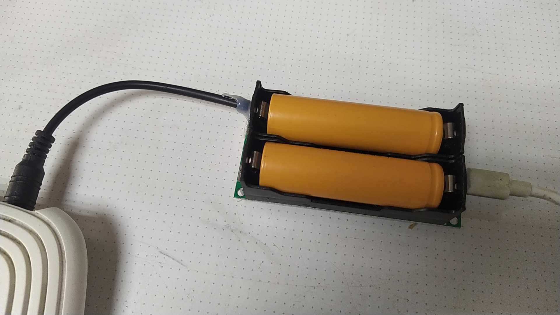 Інтернет-Powerbank для Wi-Fi роутера. вихід 12в, від 2 аккум-18650.