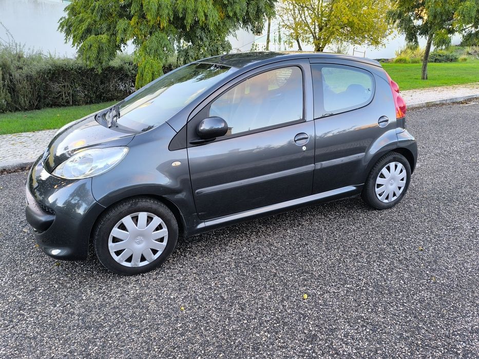 Peugeot 107 1.0  5 Portas c/AC