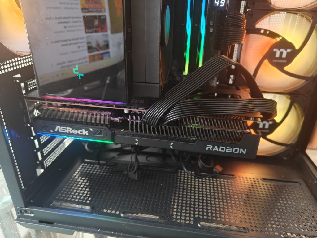 RADEON RX 9070 challenger Asrock 256 bit