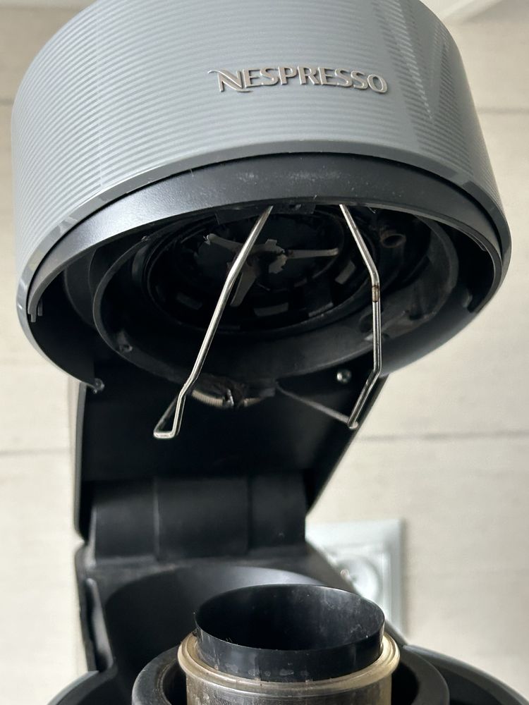 Ekspres do kawy cisnieniowy kapsulkowy Nespresso Vertuo Next