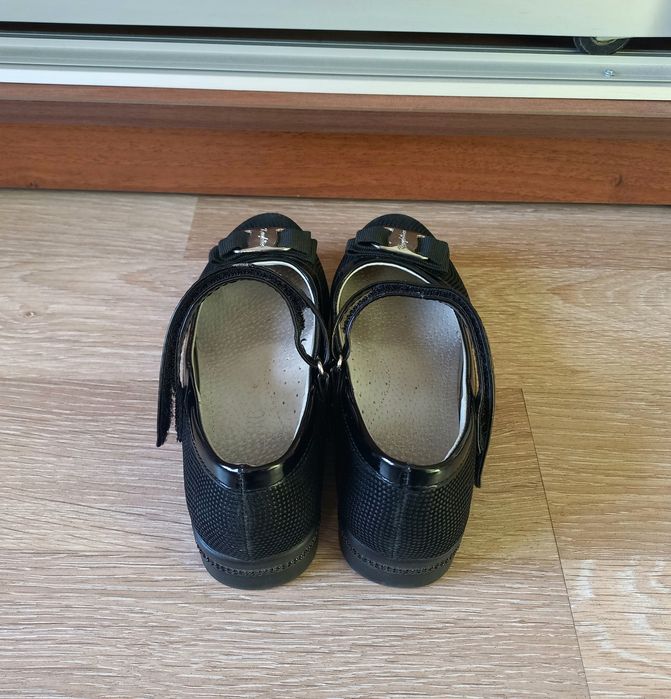 Шкільні дитячі туфельки