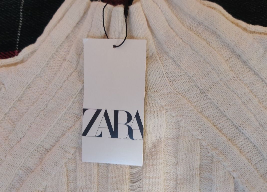 Женский свитер оригинального дизайна фирмы Zara