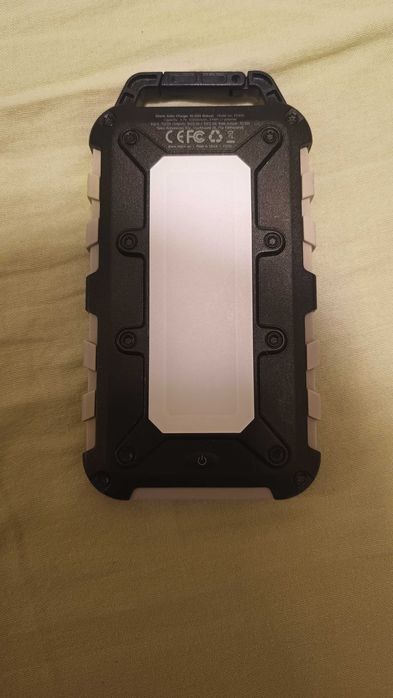 Powerbank solarny Xtorm FS305 Solar Charger 10000 Robust