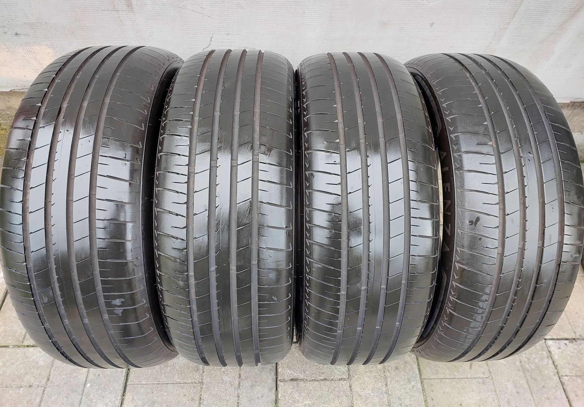 Шини 4шт  r20  235-50 Bridgestone  2022рік