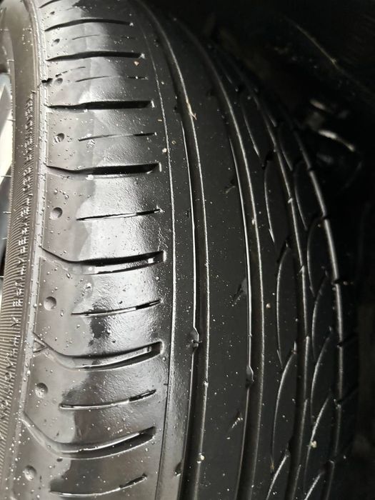 Продам Nissan Leaf