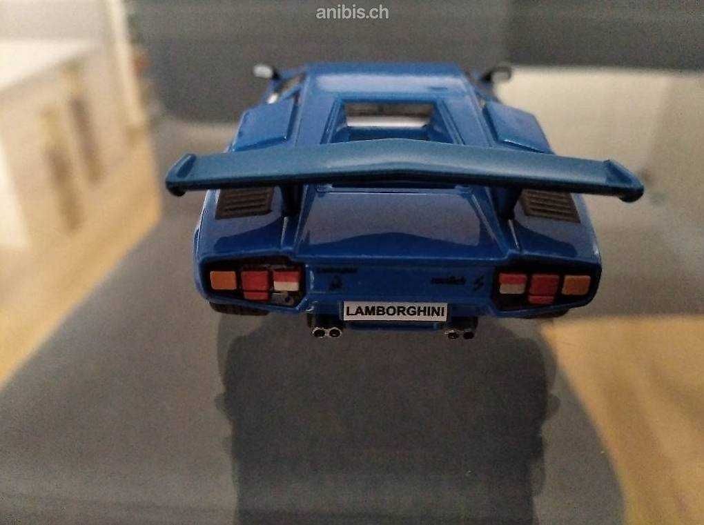 Miniatura Lamborghini Countach LP400S de 1978, 1:43