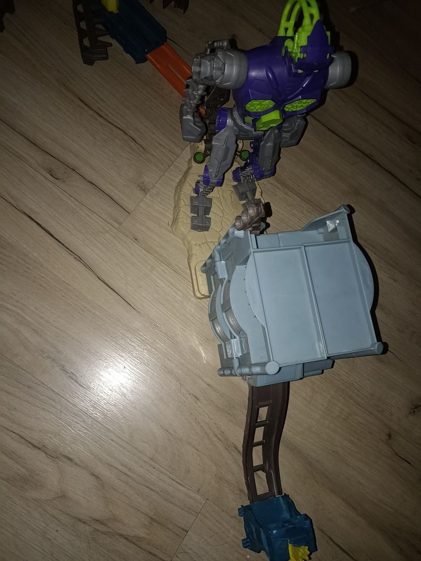 Tor hot wheels   .