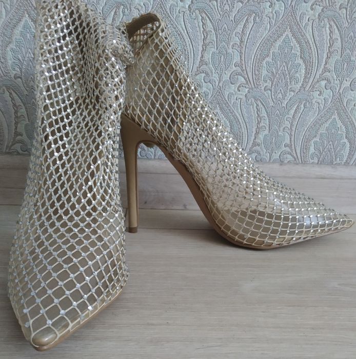 Ботильйони зі стразами