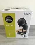 Maquina de cafe Dolce Gusto nova