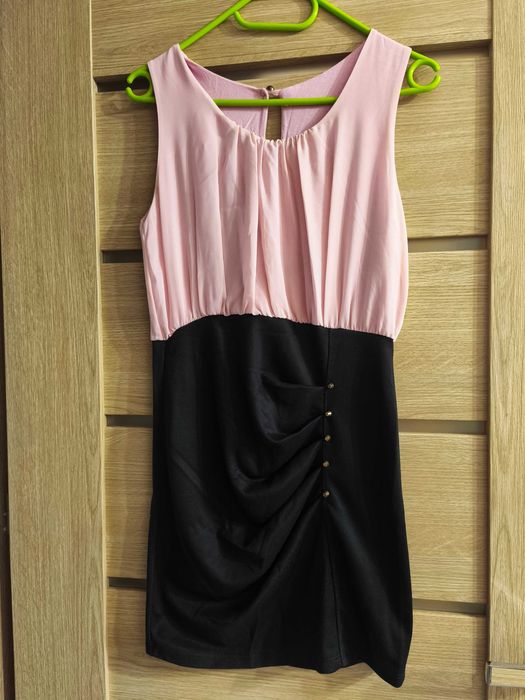 Sukienka mini pudrowy róż z czarnym, rozmiar s/m