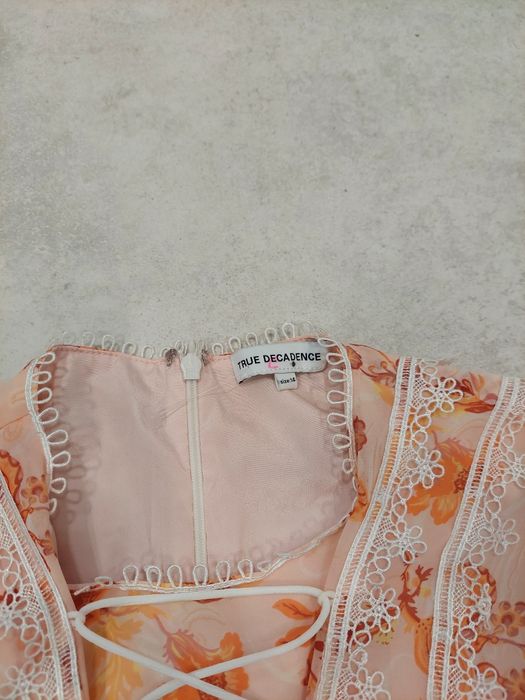 Rozkloszowana sukienka True Decadance