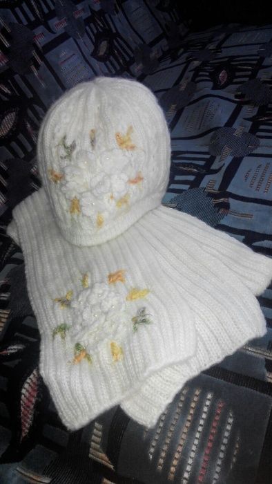 Продам шапку и шарф