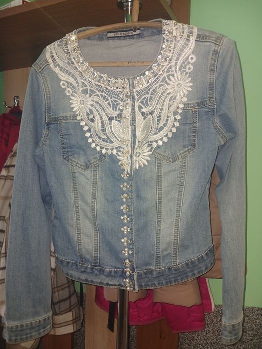 Джинсова куртка.