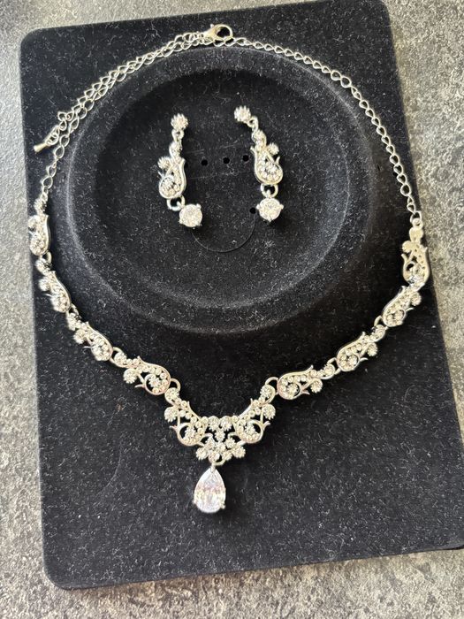 Кольє з сережками + діадема