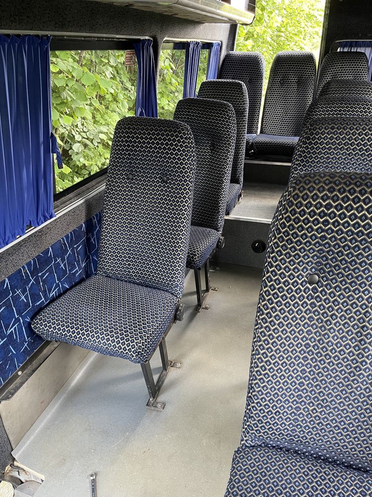 Сидіння для мікроавтобуса