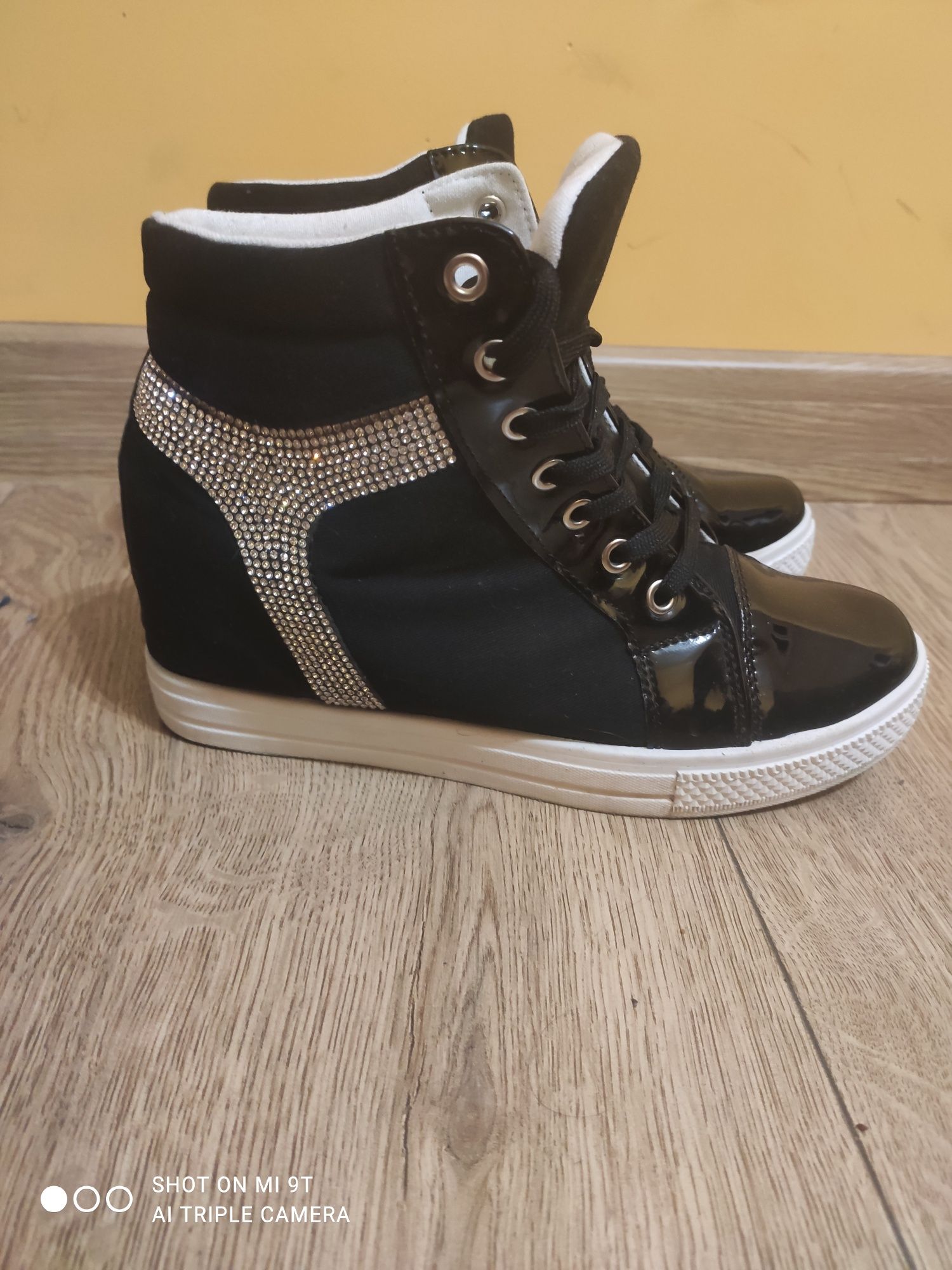 Buty na koturnie r.41
