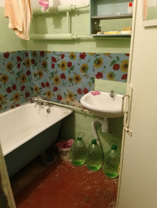 Продам затишну 1но кім. кв-ру в Гоголево,з земельною ділянкою