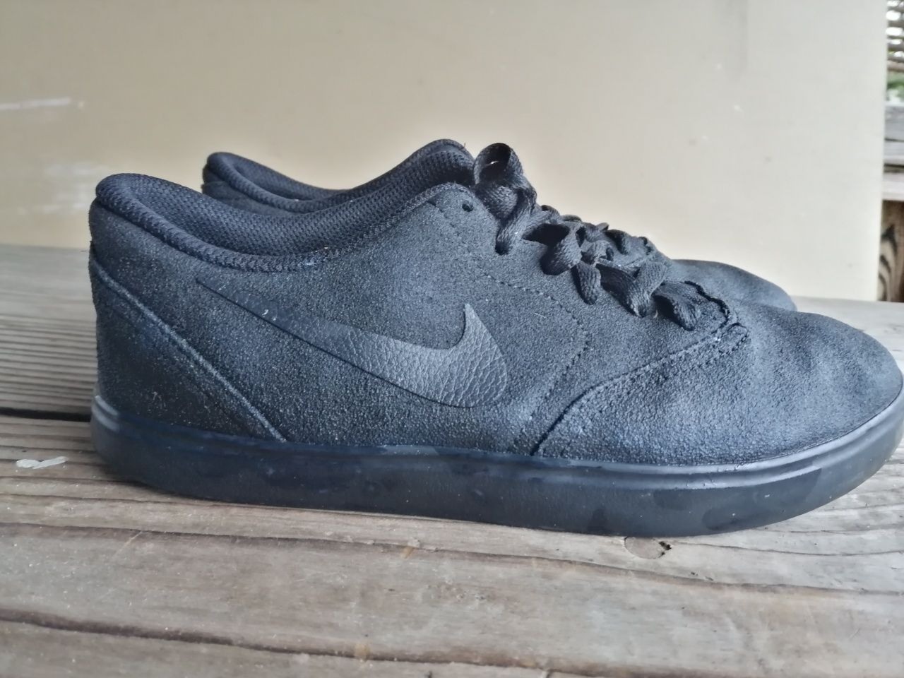 Nike czarne zamszowe