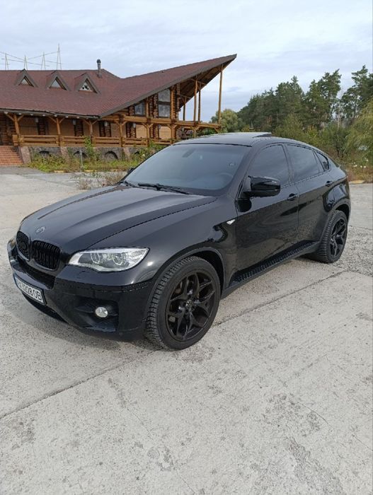 Продам свою BMW X6 4.4л бенз