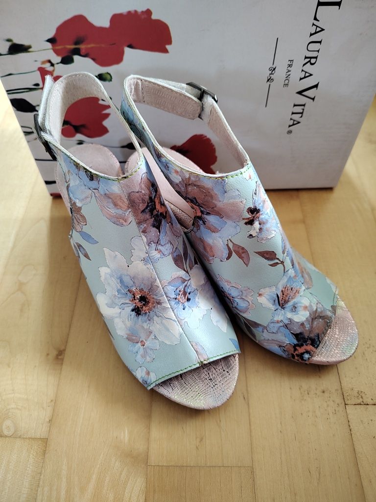 Nowe sandały Laura Vita - r.37