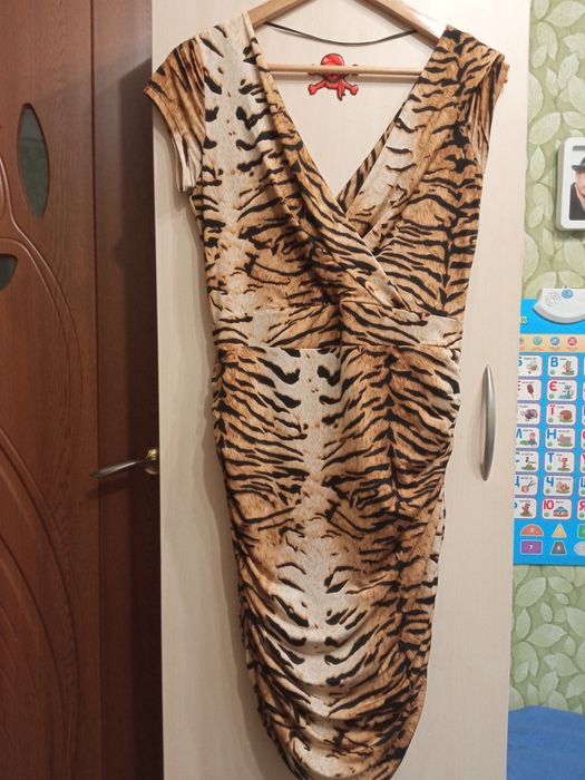 Платье шёлк размер L