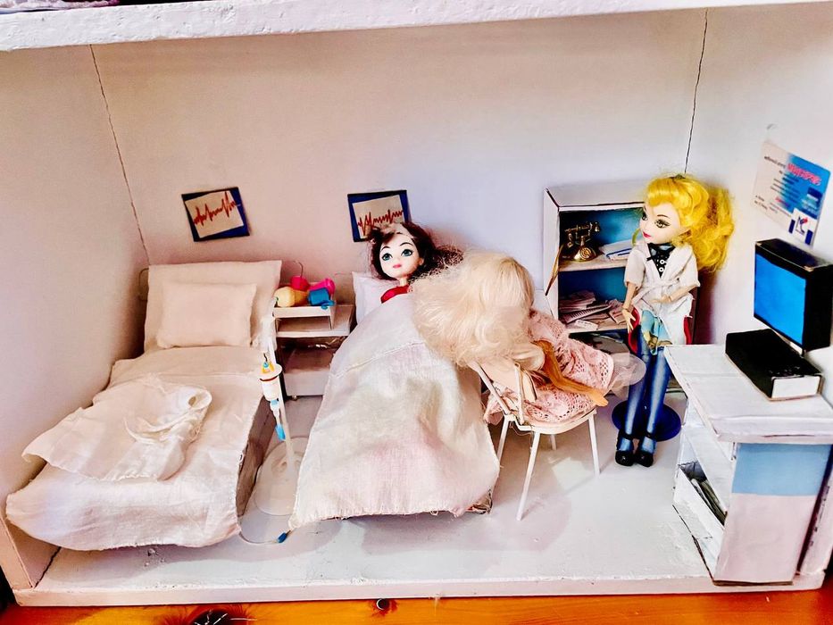 Ляльковий будиночок (лікарня)