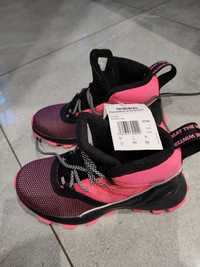 Nowe buty dziecięce dla dziewczynki Adidas RapidaRun ATR BTW K rozmiar