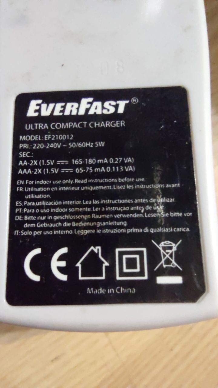 Зарядка АА ААА EverFast AA AAA зарядний пристрій адаптер