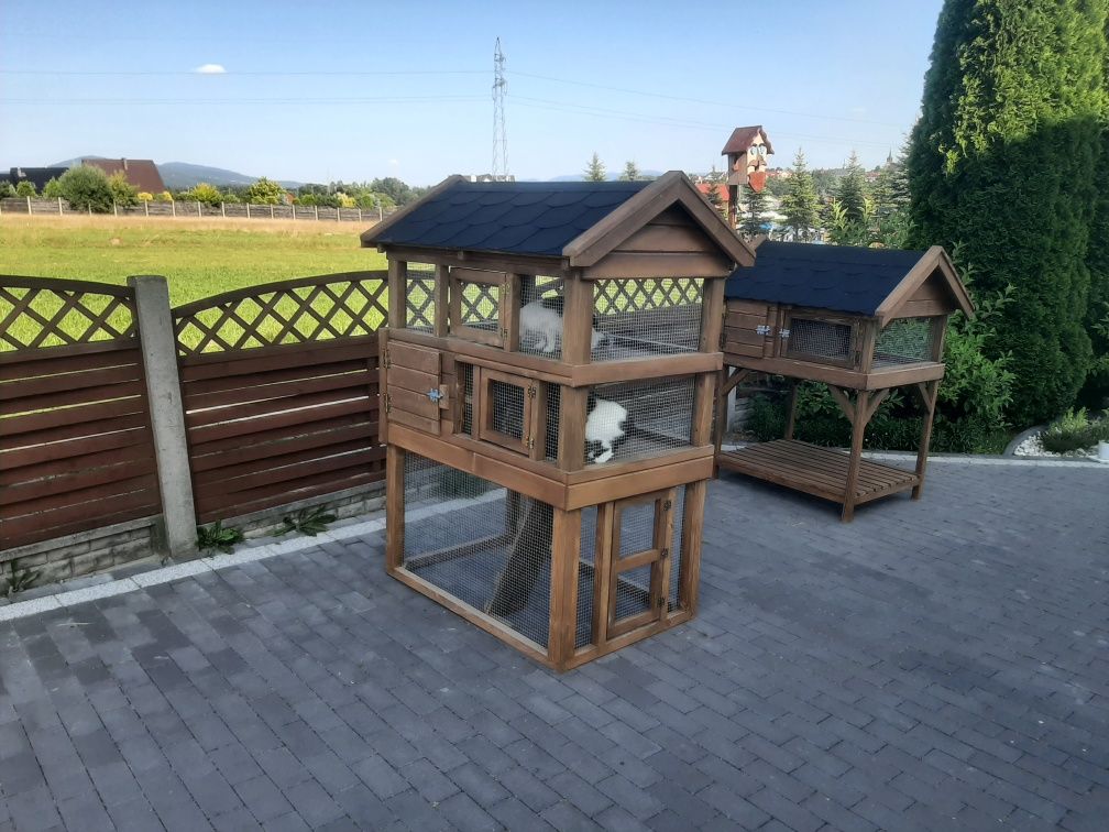 Buda dla kota z wolierą