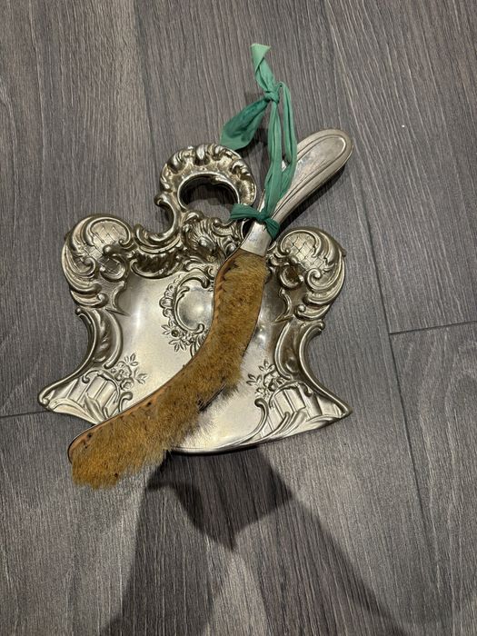 Zmiotka na okruchy antyk