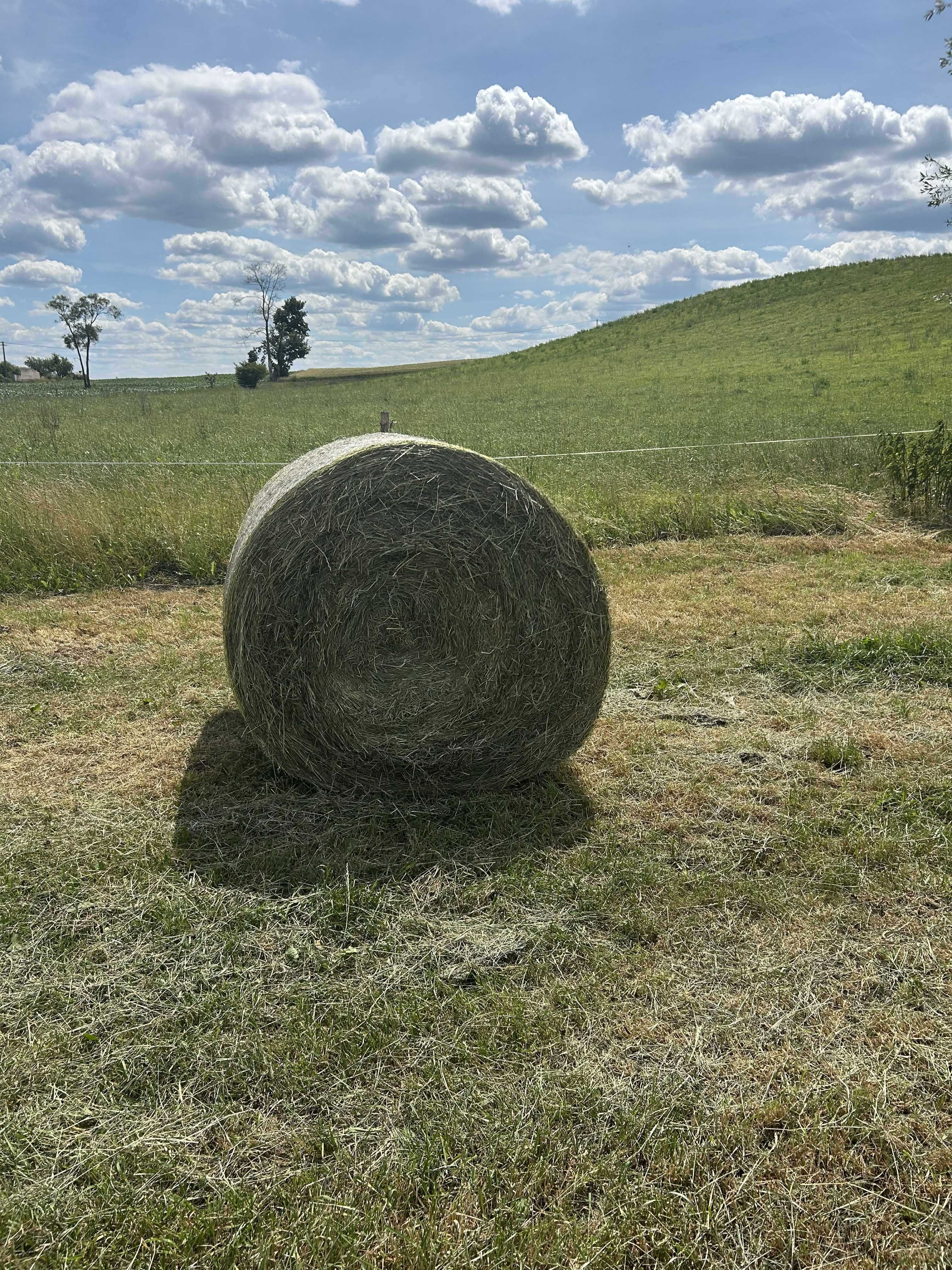 Prasowanie, belowanie siana, słomy