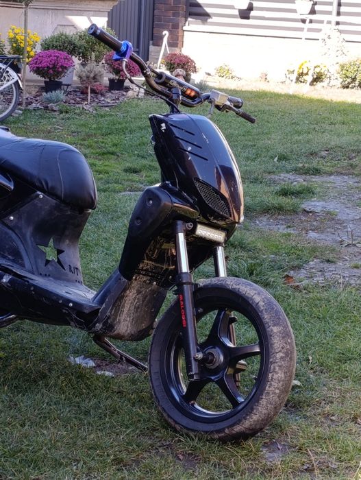 Продам Yamaha slider