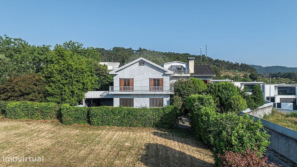 Moradia T5 para venda