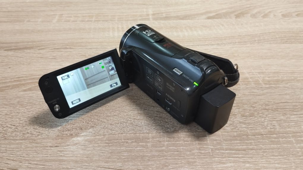 Відеокамера Canon Legria HF M46 з пультом ДУ