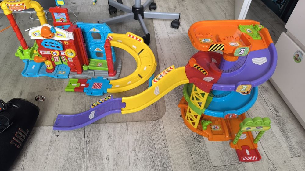 Straż pożarna garaż tut tut autka vtech remiza