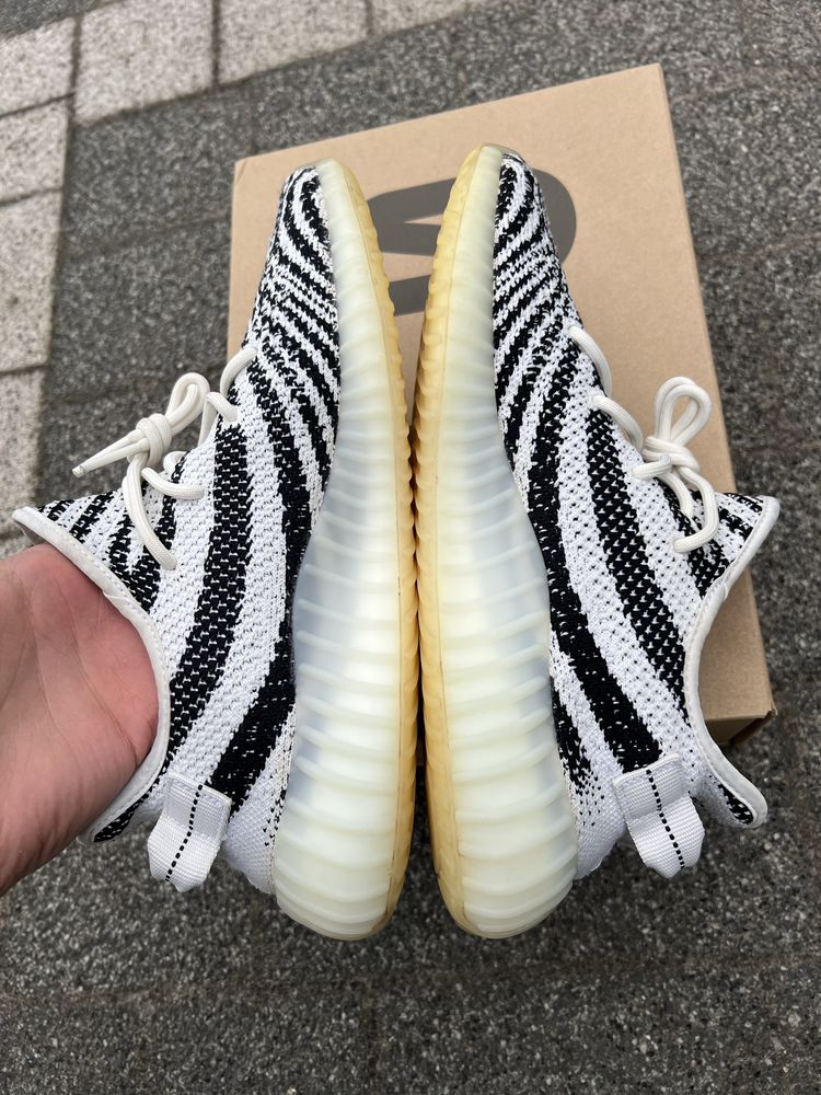 Adidas Yeezy Boost 350 V2 Zebra sneakersy biało czarne buty 44