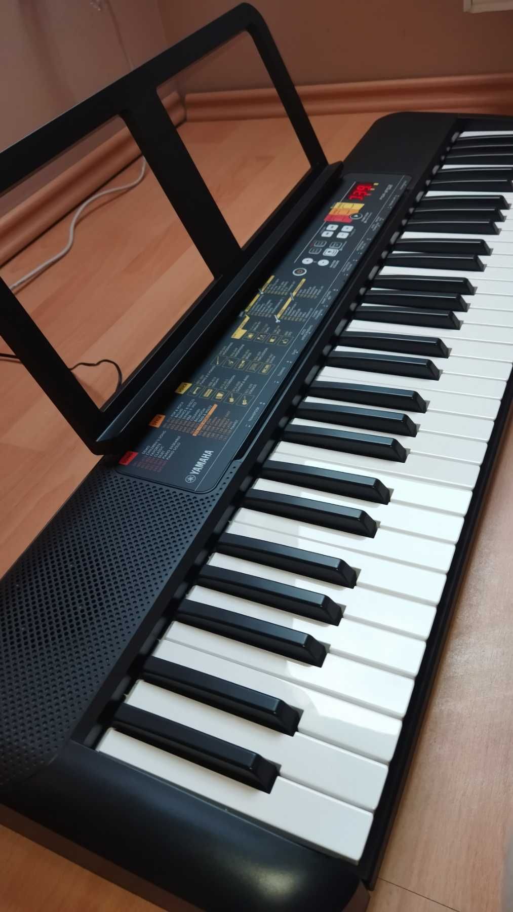 Keyboard Yamaha PSR F52