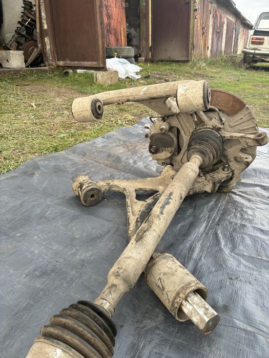 Поворотный кулак в сборе Мерседес МЛ.