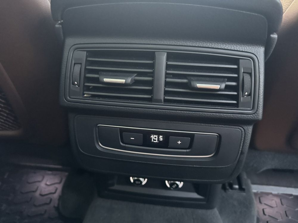 Автомобіль AUDI Q7 2.0 2017