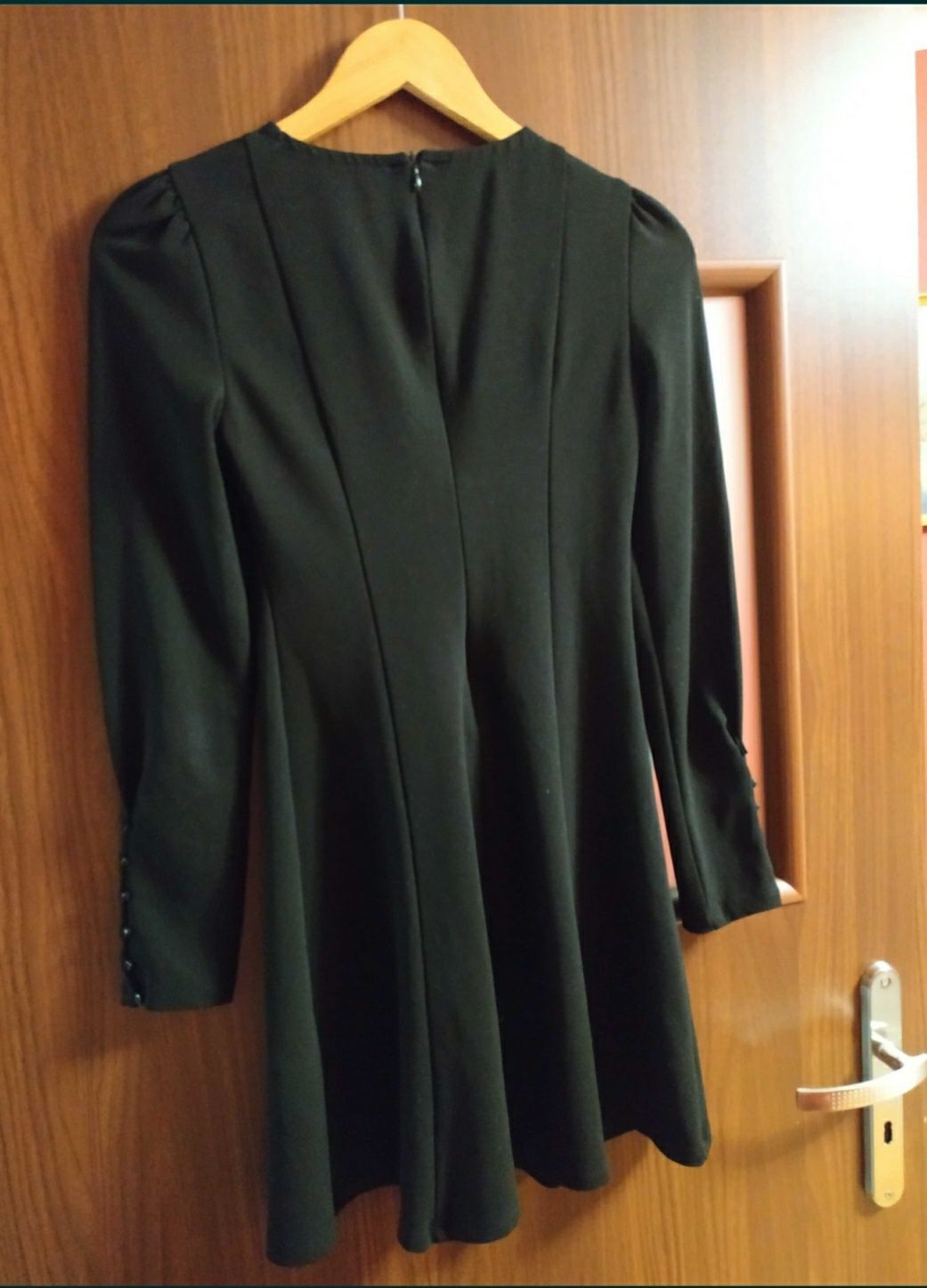 Czarna sukienka Zara