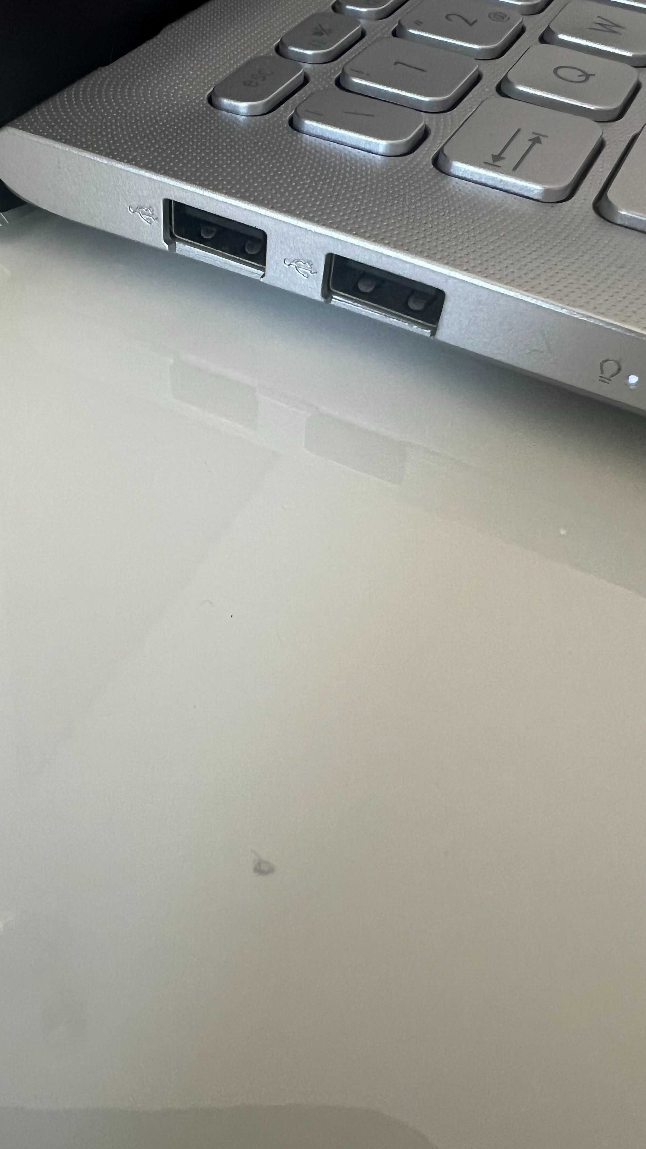 Portátil Asus Vivobook