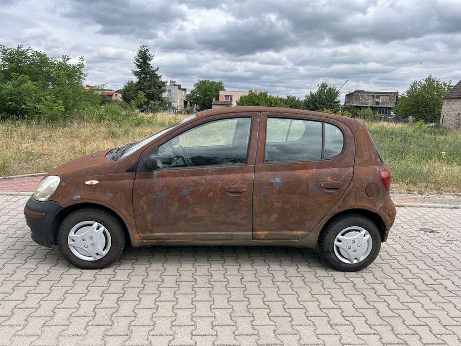 Toyota Yaris 1.0 65KM 2003r. "Rusty look"