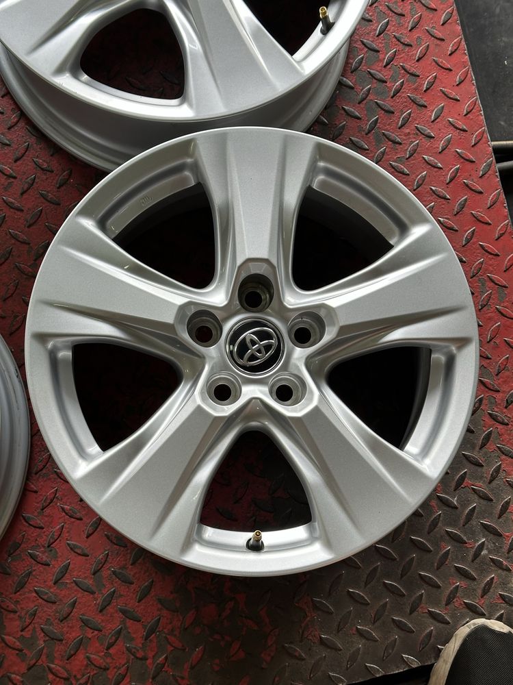 Felgi 17 Toyota Corolla Auris Avensis Chr Rav4 i inne