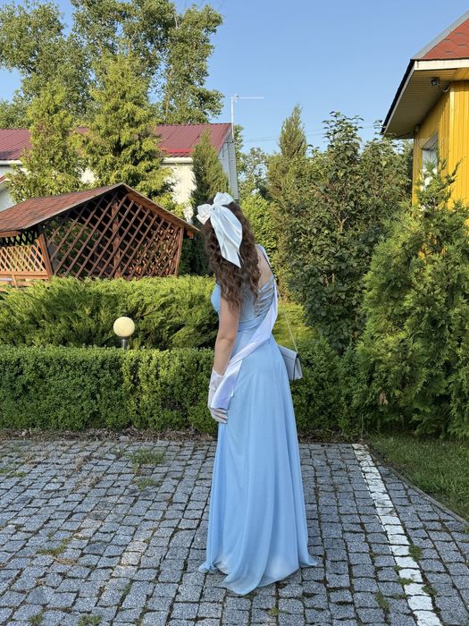 Випускна сукня з неймовірним блиском