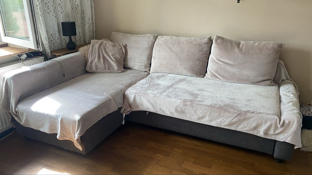 Narożnik Ikea z funkcją spania