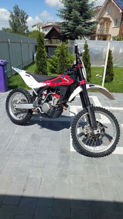 xusvarna.  250    4 T