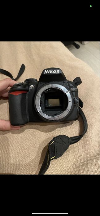 Camara Nikon D3100 + 2 lentes + mala